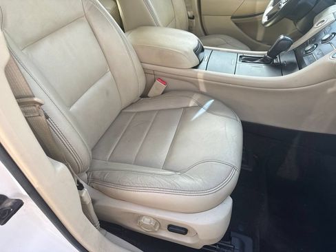 Used 2014 Ford Taurus SEL w/ Equipment Group 201A FWD image 7