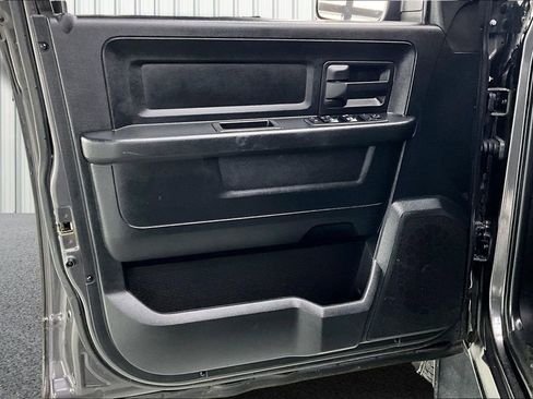 Used 2018 RAM 1500 Express AWD/4WD image 20
