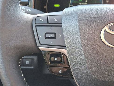 Certified 2025 Toyota Camry SE image 19