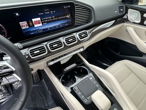 New 2026 Mercedes-Benz GLS 450 4MATIC image 32