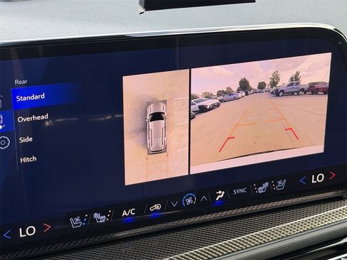 New 2026 Chevrolet Traverse High Country image 16