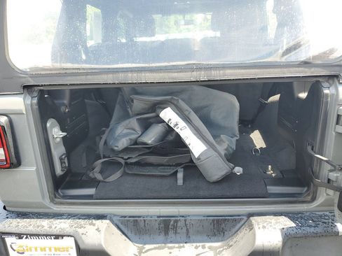 Used 2019 Jeep Wrangler Unlimited Sport AWD/4WD image 7