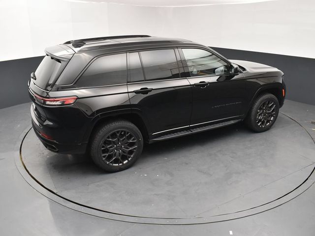 Used 2024 Jeep Grand Cherokee Summit AWD/4WD image 18