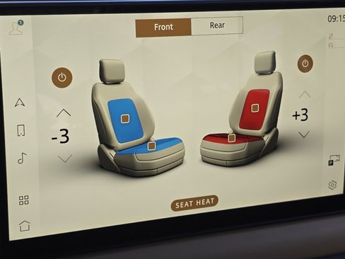 New 2025 Land Rover Defender 110 S image 13