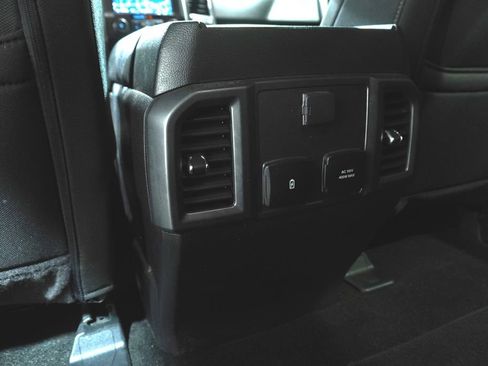 Used 2019 Ford F150 XLT w/ Equipment Group 302A Luxury AWD/4WD image 13