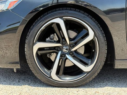 Used 2018 Honda Accord Sport image 28