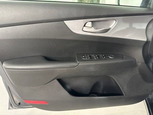 Used 2023 Kia Forte LXS FWD image 18