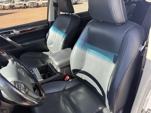 Used 2017 Lexus GX 460 Luxury image 14