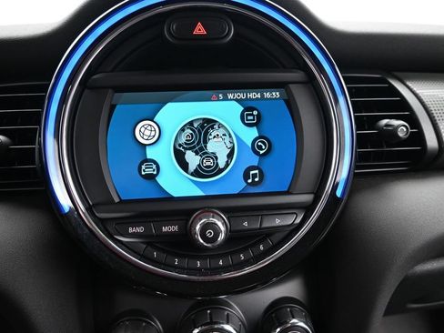 Used 2019 MINI Cooper 2-Door Hardtop FWD image 16