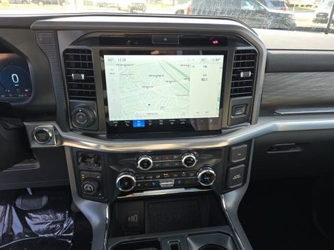 New 2025 Ford F150 Lariat w/ Equipment Group 502A High image 19