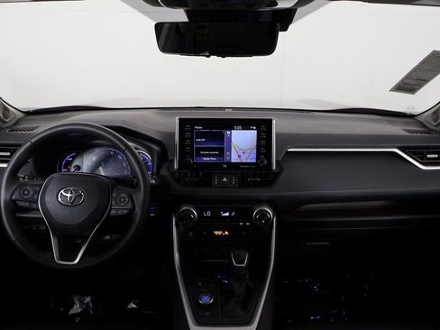 Used 2021 Toyota RAV4 Limited AWD/4WD image 8
