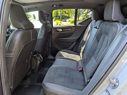Used 2024 Volvo XC40 Recharge Plus w/ Protection Package Premier AWD/4WD image 11
