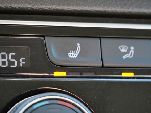 Certified 2022 Volkswagen Atlas SE image 31