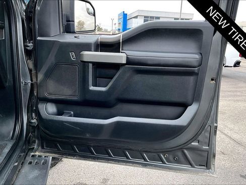 Used 2020 Ford F150 Raptor image 27