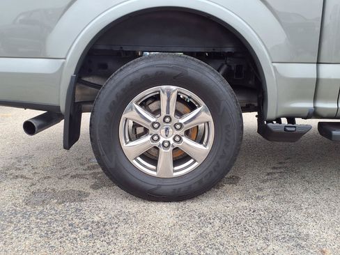 Used 2019 Ford F150 Lariat w/ Equipment Group 502A Luxury AWD/4WD image 8