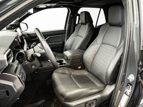 Used 2025 Toyota 4Runner TRD Off-Road Premium w/ Tow Technology Package AWD/4WD image 25
