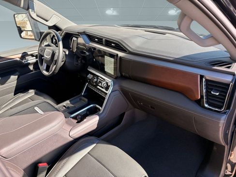 Used 2024 GMC Sierra 2500 Denali w/ Denali Reserve Package image 27