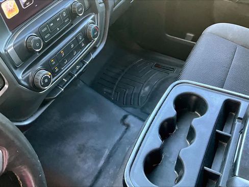 Used 2018 Chevrolet Silverado 1500 LT image 15