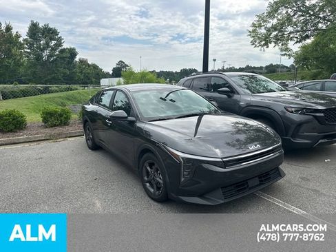 Used 2025 Kia K4 FWD image 12