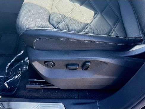 Used 2024 Volkswagen Atlas SE image 17