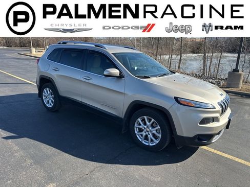 Used 2015 Jeep Cherokee Latitude image 1