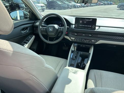 Used 2025 Honda Accord SE image 9