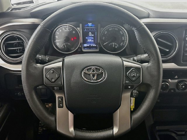 Used 2017 Toyota Tacoma SR5 w/ Tow Package AWD/4WD image 11
