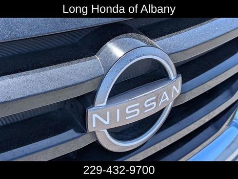 Used 2022 Nissan Pathfinder SL FWD image 4