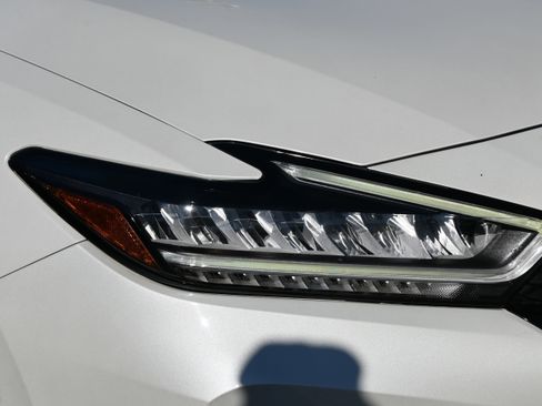 Used 2023 Nissan Maxima SR w/ Sport Mat Group image 12