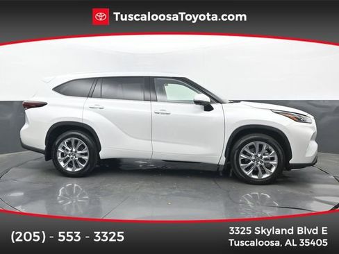 Used 2026 Toyota Highlander Limited image 1