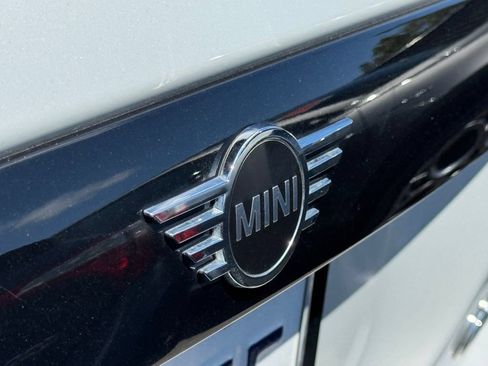 Used 2023 MINI Cooper 2-Door Hardtop FWD image 2