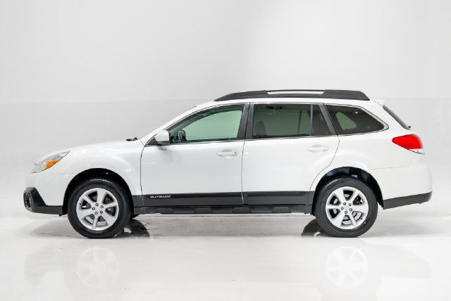 Used 2014 Subaru Outback 2.5i Premium AWD/4WD image 26
