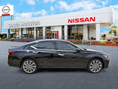 New 2025 Nissan Altima 2.5 SL image 5