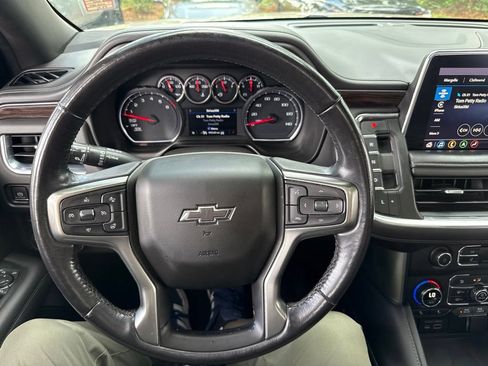 Used 2021 Chevrolet Tahoe Z71 w/ Luxury Package AWD/4WD image 40