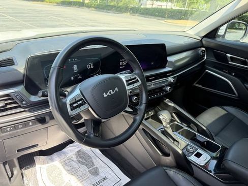 Certified 2024 Kia Telluride S w/ S Sunroof Package AWD/4WD image 12
