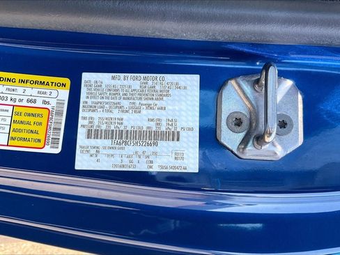 Used 2017 Ford Mustang GT Premium w/ Equipment Group 401A RWD image 32