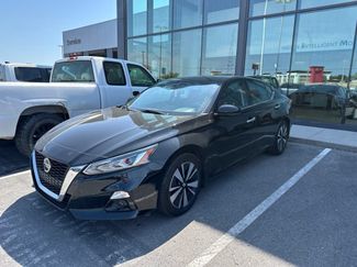 Used 2022 Nissan Altima 2.5 SL FWD video 1