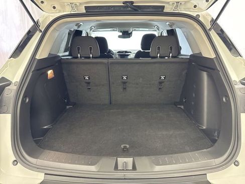Used 2022 Chevrolet TrailBlazer LT FWD image 23