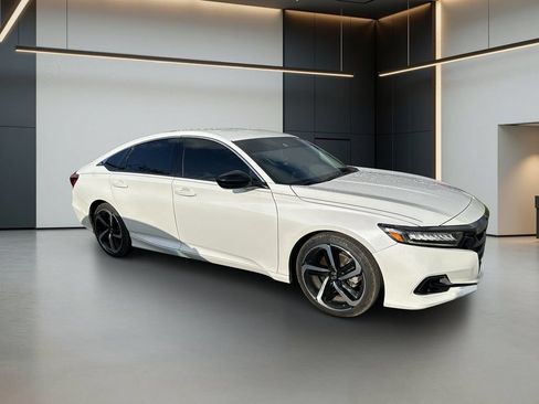 Used 2021 Honda Accord Sport Special Edition image 9
