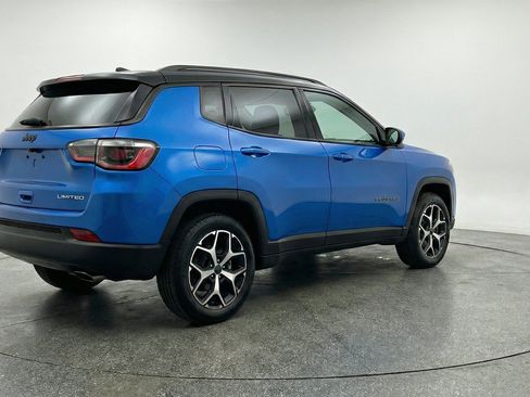 Used 2025 Jeep Compass Limited AWD/4WD image 9