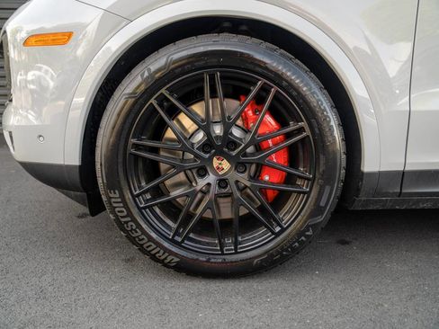 New 2026 Porsche Cayenne S AWD/4WD image 7