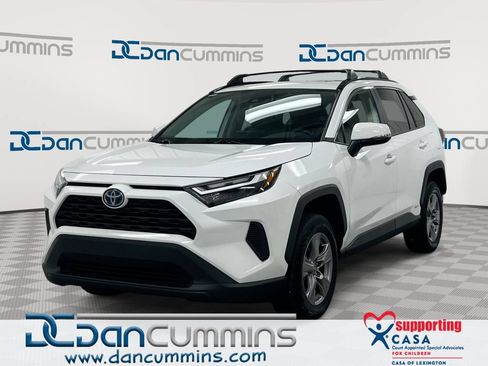Used 2022 Toyota RAV4 XLE w/ Convenience Package AWD/4WD image 1