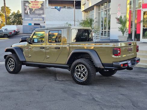 New 2026 Jeep Gladiator Rubicon w/ Steel Power Dome Hood Package AWD/4WD image 5