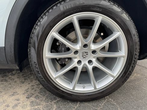 Used 2020 Porsche Cayenne AWD/4WD image 34