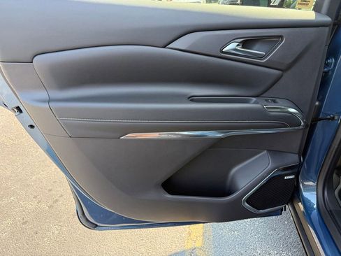 New 2026 Chevrolet Traverse LT w/ Enhanced Driving Package FWD image 9