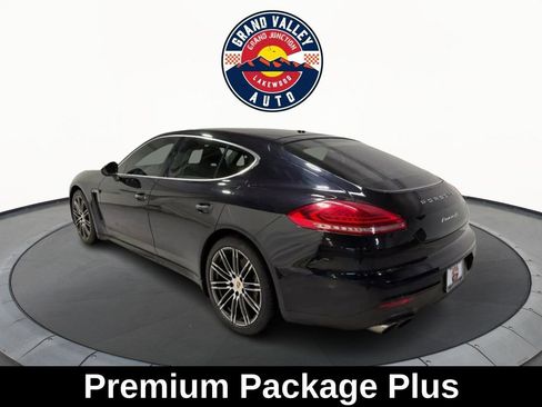 Used 2016 Porsche Panamera 4S image 8