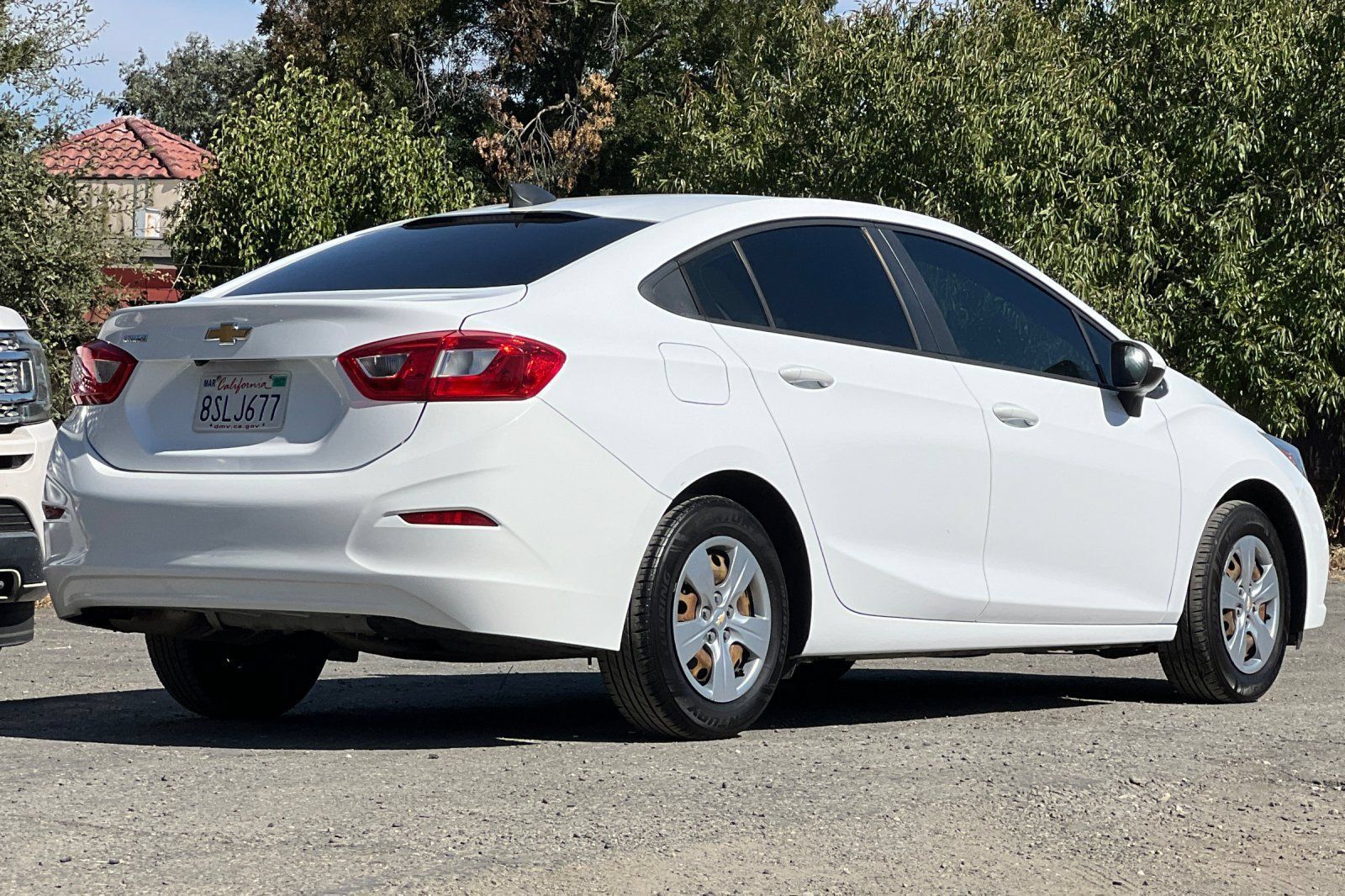 Used 2017 Chevrolet Cruze LS FWD image 4