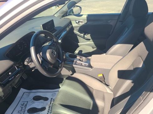 Used 2023 Honda Civic Sport image 11