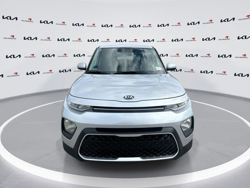 Used 2020 Kia Soul LX image 3