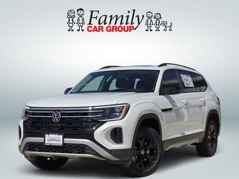 New 2026 Volkswagen Atlas Peak Edition image 1